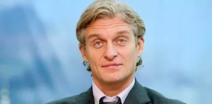 О. Тиньков